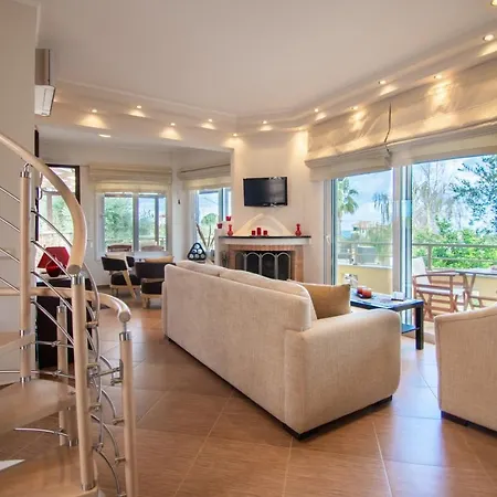 Villa Ianthi By 
